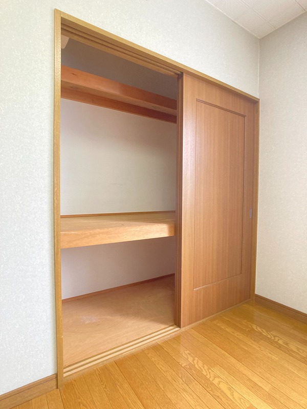 ｅメゾネット 収納
