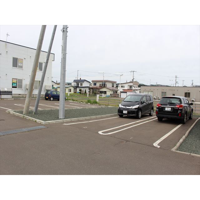 クラール・プレイスⅠ 駐車場