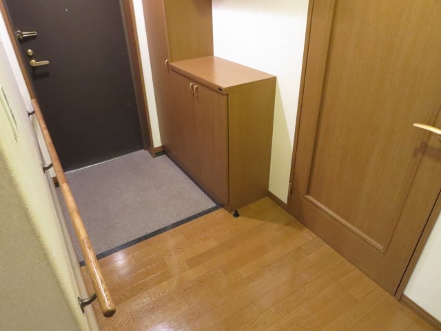 ロイヤルハイツ石北通り 玄関