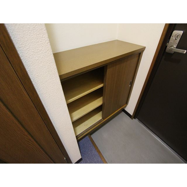 北成ビル 玄関