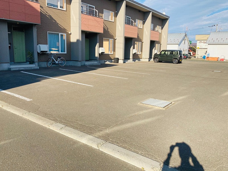 グランアルシア 駐車場