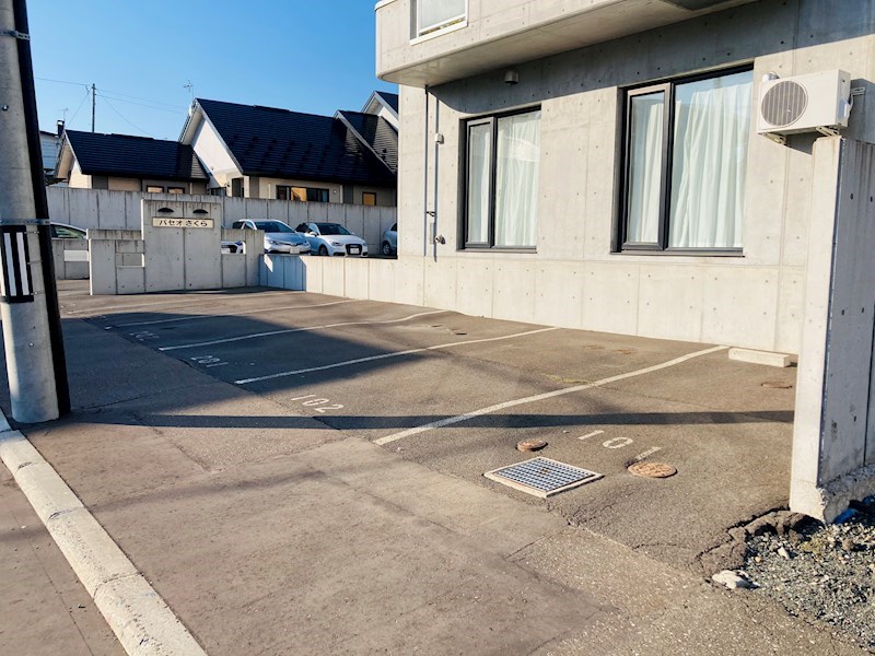 パセオさくら 駐車場