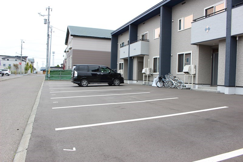 タウンハウスサルビアⅡ 駐車場