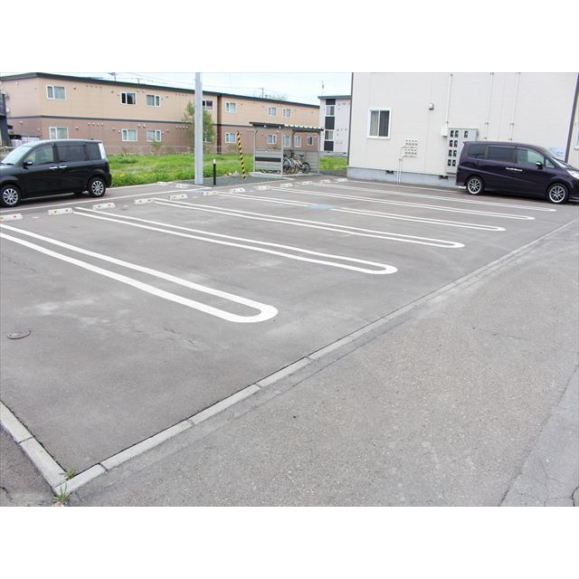 プリモ　パラッツォ 駐車場