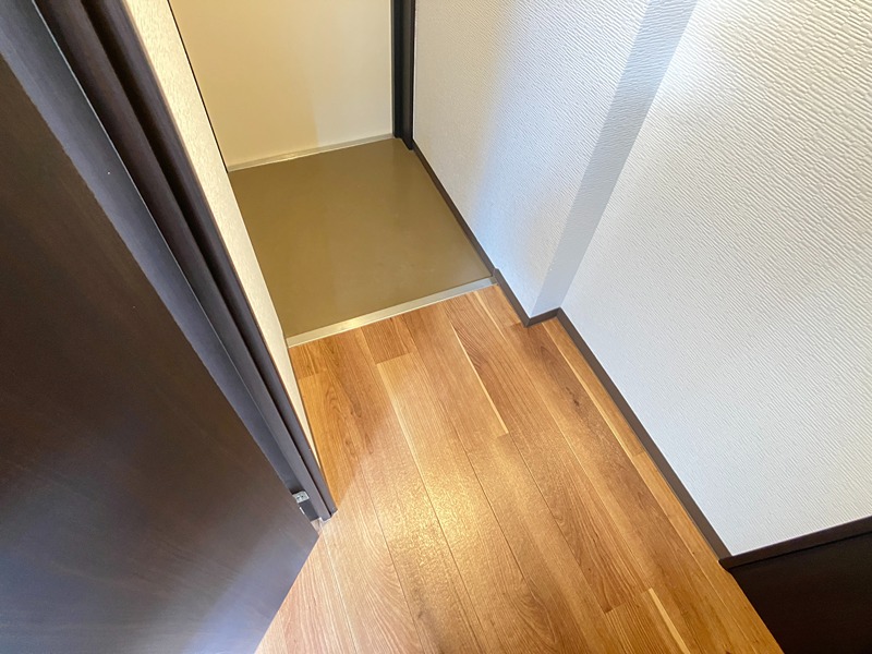 クレストパレス 玄関