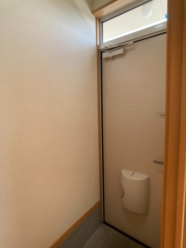 スーパーハイム西富Ｂ 玄関