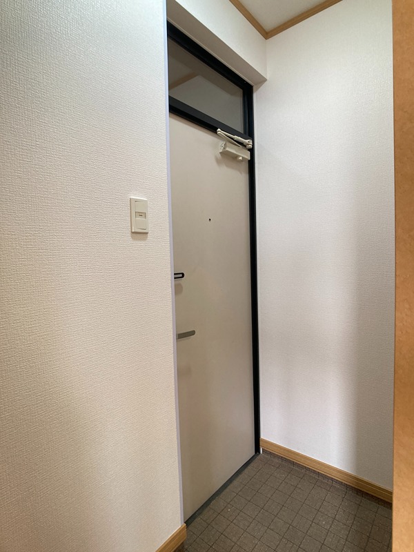 ハーモニー三輪 玄関