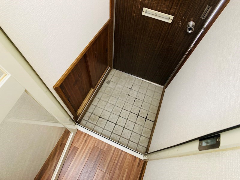 コーポにいもと 玄関