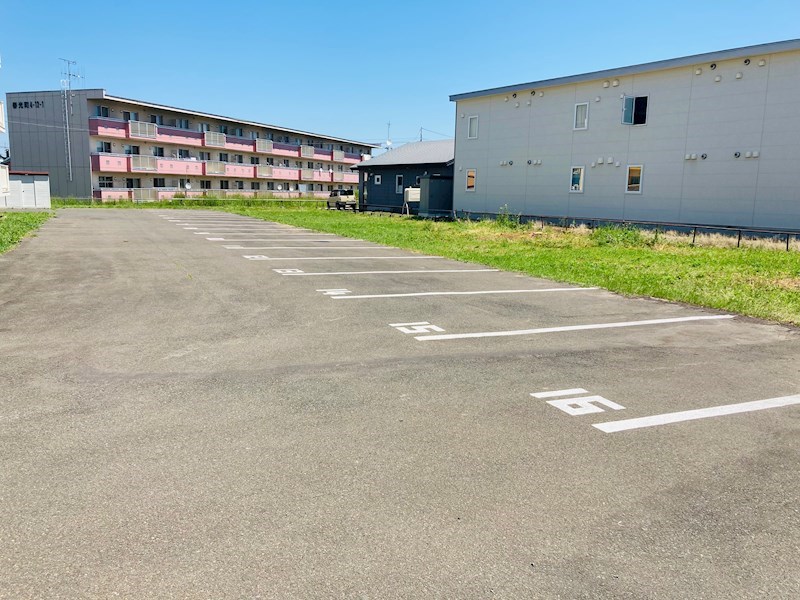 ヴィラナリー北見３ 駐車場