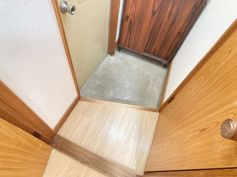 フラワーハイツ 玄関