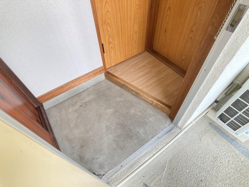 フラワーハイツ 玄関
