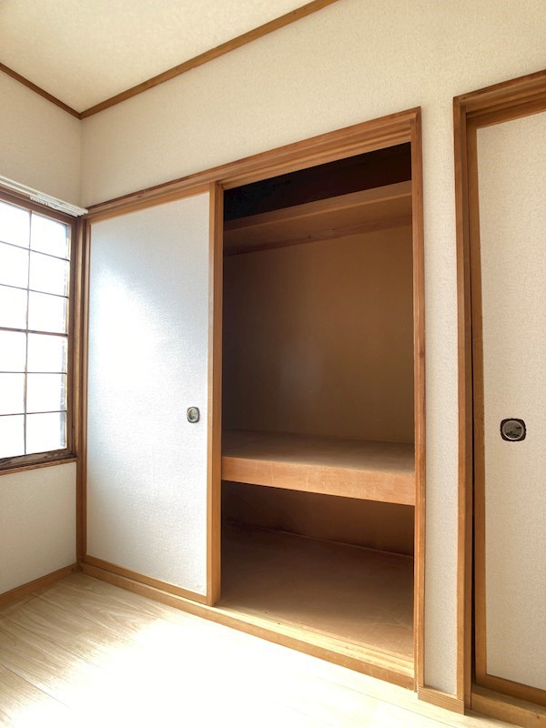 フラワーハイツ 収納
