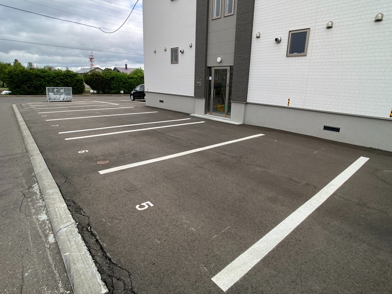 ルフレール 駐車場