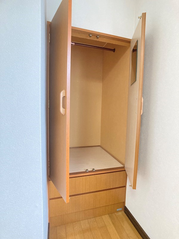 オニオンハイツ西富 収納