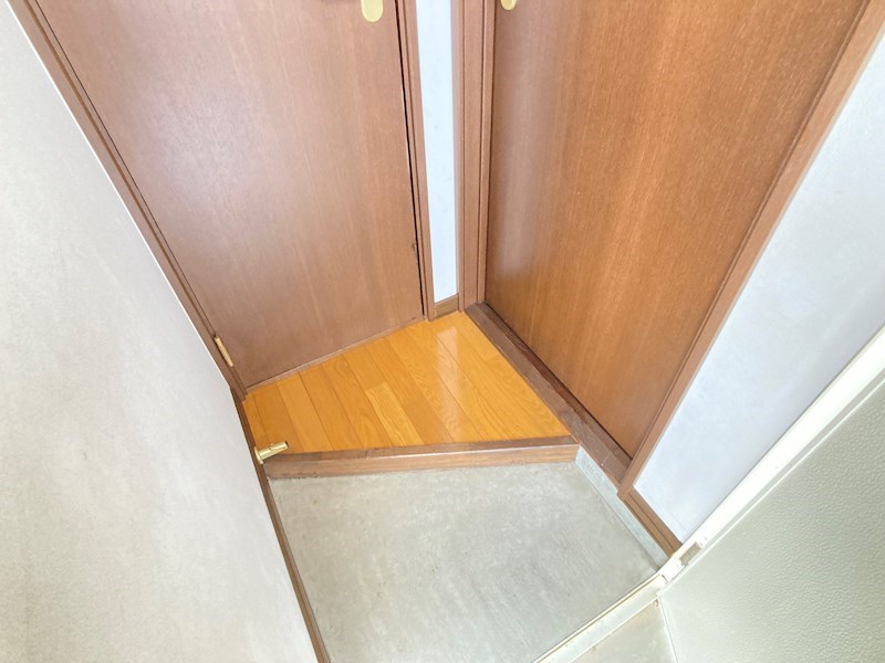 オニオンハイツ西富 玄関