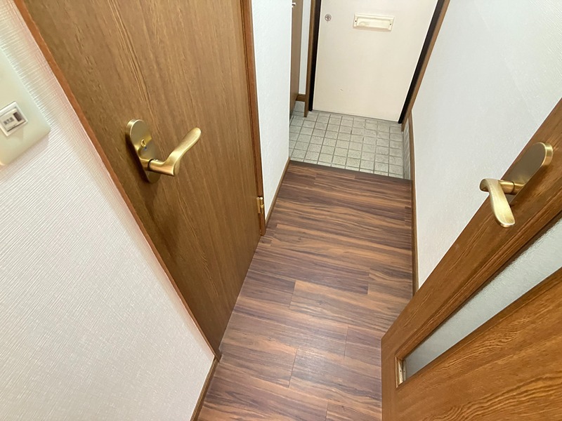 アプリコットあおばA 玄関