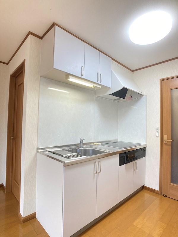 スーパーハイム三輪 キッチン