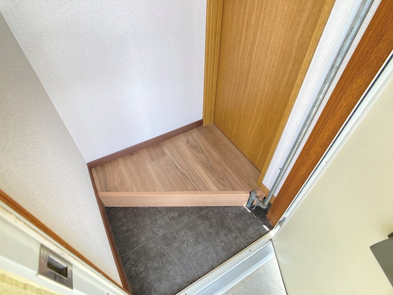 第36日研ハイツ 玄関