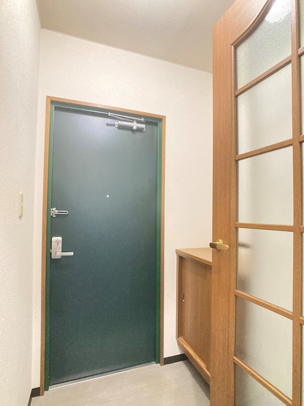 北成ビル 玄関