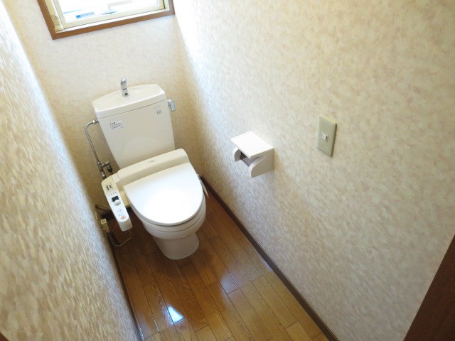 稲美100番地143貸家2 トイレ
