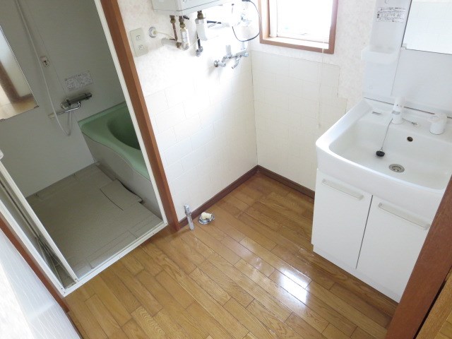 稲美100番地143貸家2 洗面所