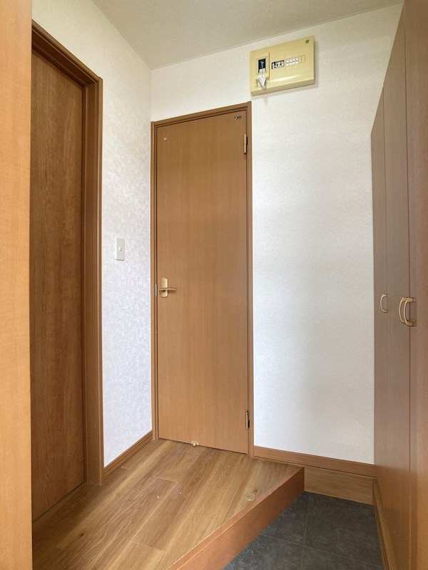 第17日研ハイツ 玄関