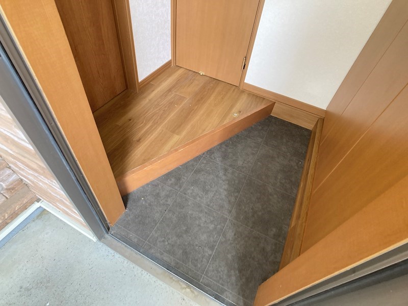 第17日研ハイツ 玄関