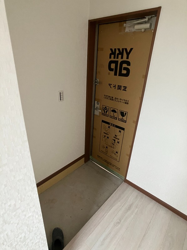グランデル２ 玄関