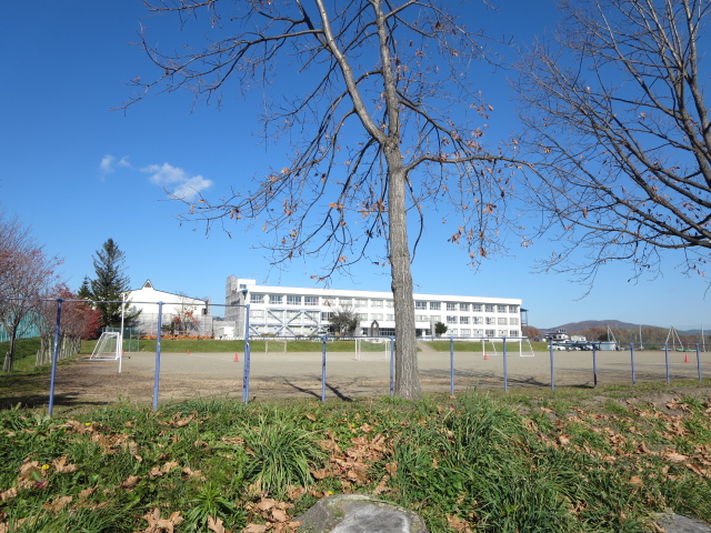 北海道北見市東陵町１８９番地１７ 中学校