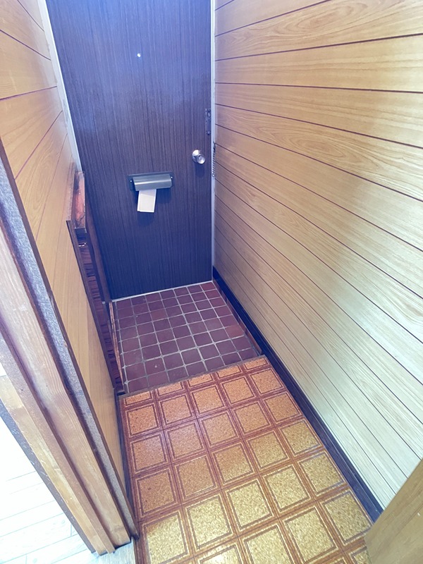 コーポ西町 玄関