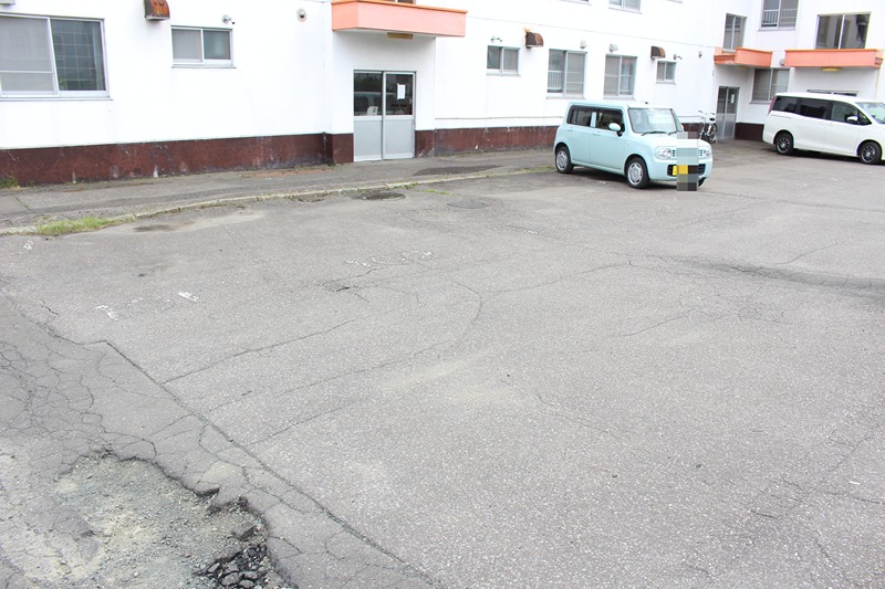 コーポオカムラ 駐車場