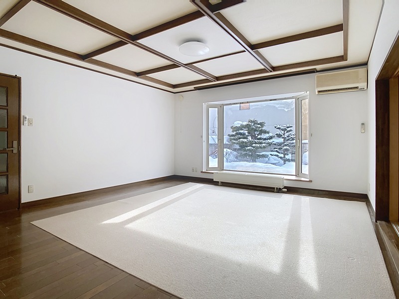 北海道北見市幸町６丁目2番1号 リビング