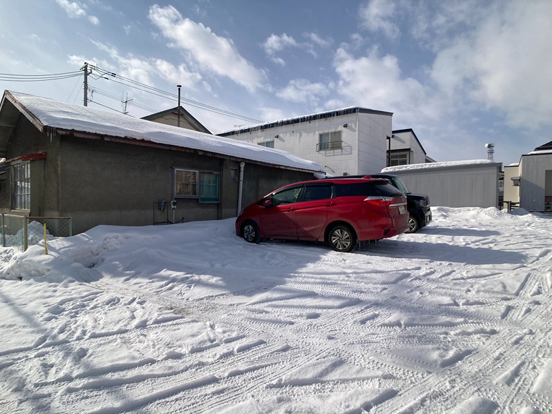 あいおいビル 駐車場