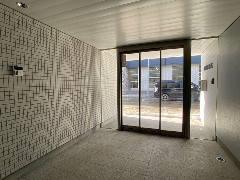 NOMURA　BLDG. エントランス