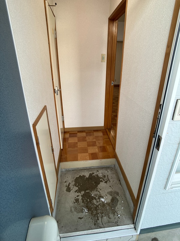 リラハイツ潮見 玄関