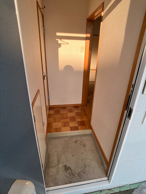 リラハイツ潮見 玄関