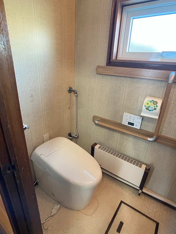 北海道北見市東三輪４丁目16番地123 トイレ