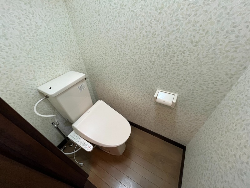 コモード トイレ