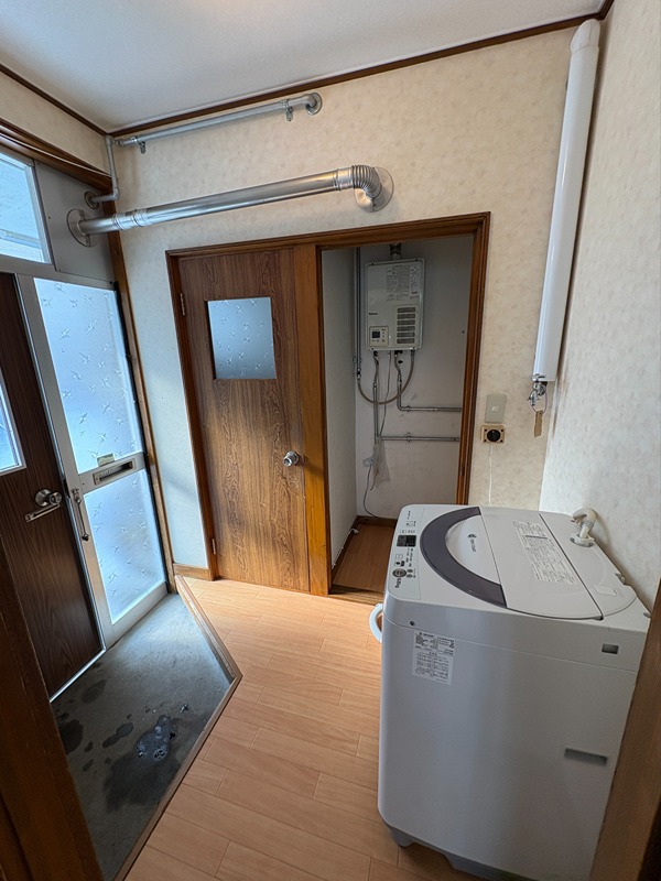 光風荘B 玄関