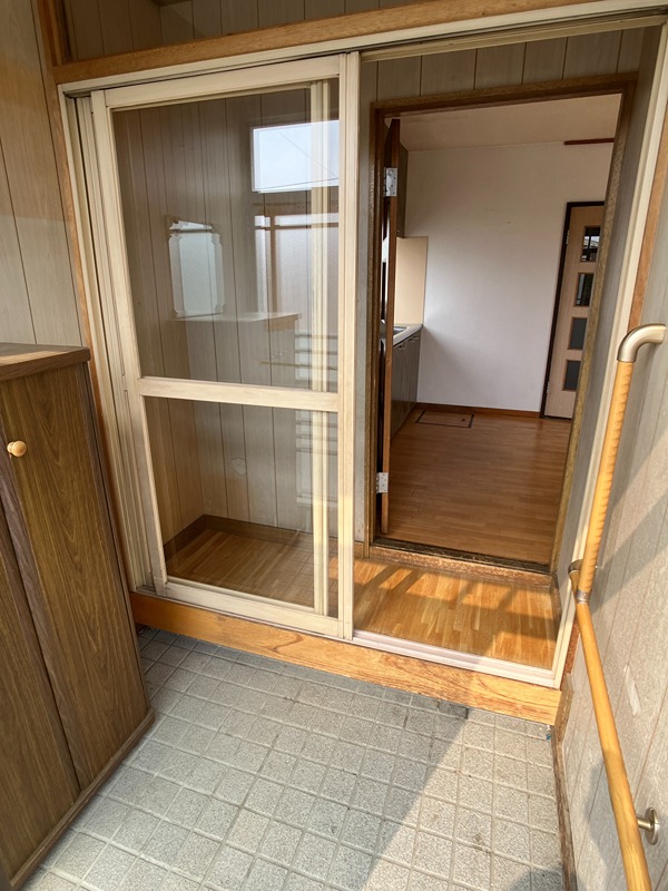 寿町３丁目貸家 玄関