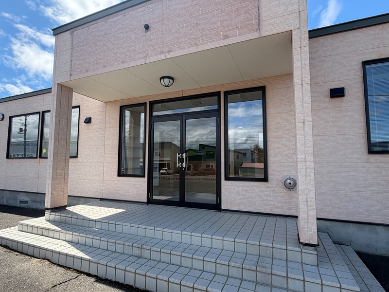 北海道北見市春光町２丁目138番地2 エントランス