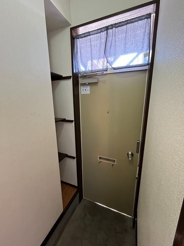 ハイツせせらぎ 玄関