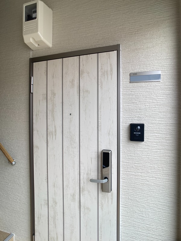 エムロード 玄関