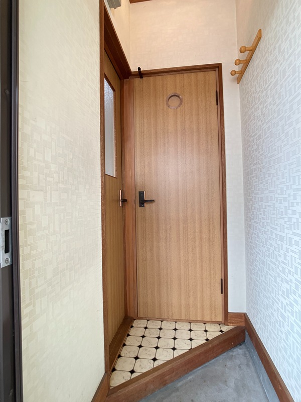 葵ハイツ 玄関