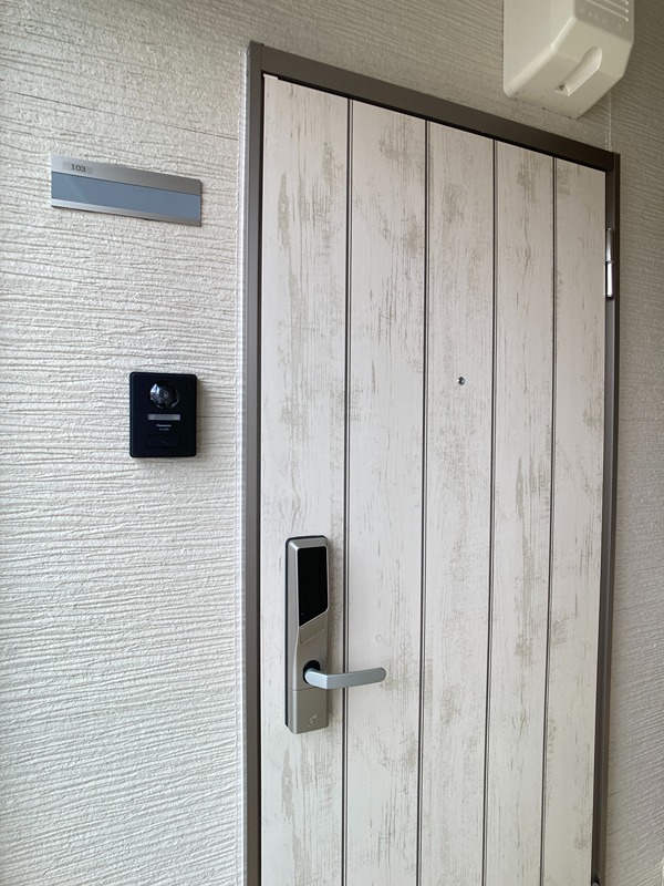 ラピス 玄関