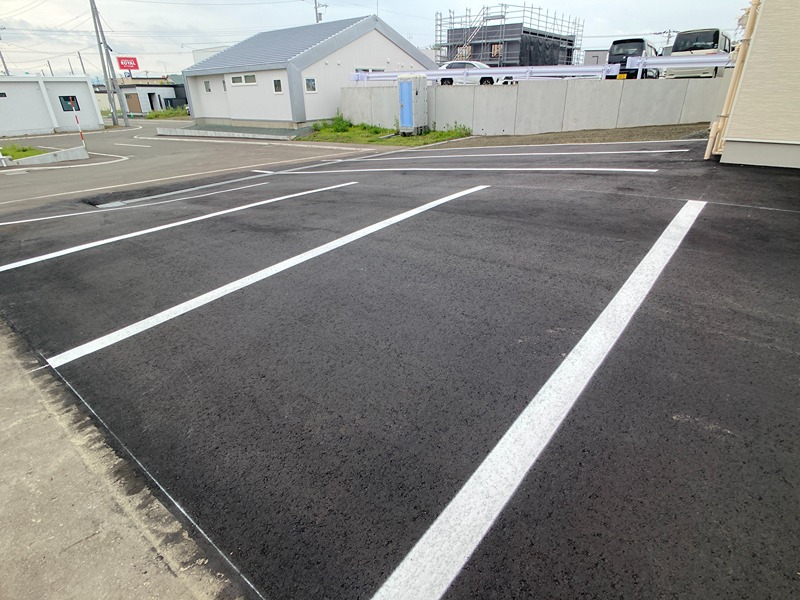 ラピス 駐車場