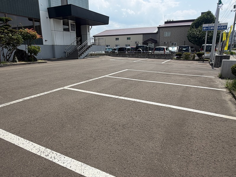 サンケイビル 駐車場