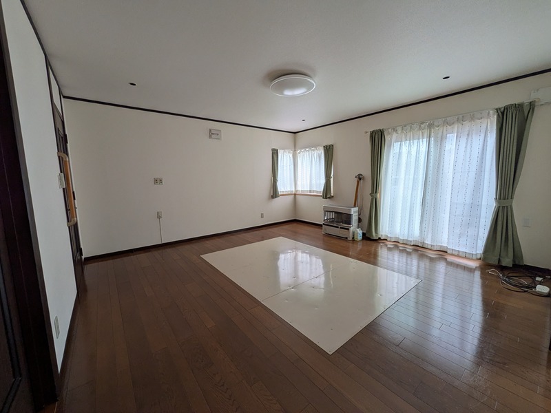 北海道網走郡美幌町東町２丁目102番地9 リビング
