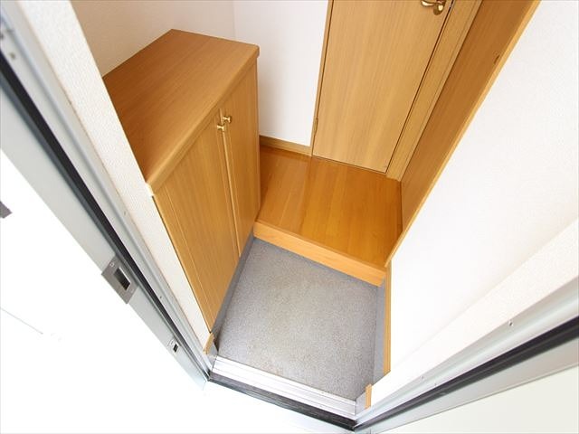 ファミール三輪　A棟 玄関