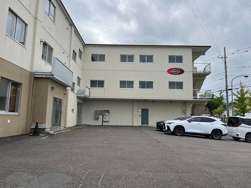 ハイツドエル 駐車場